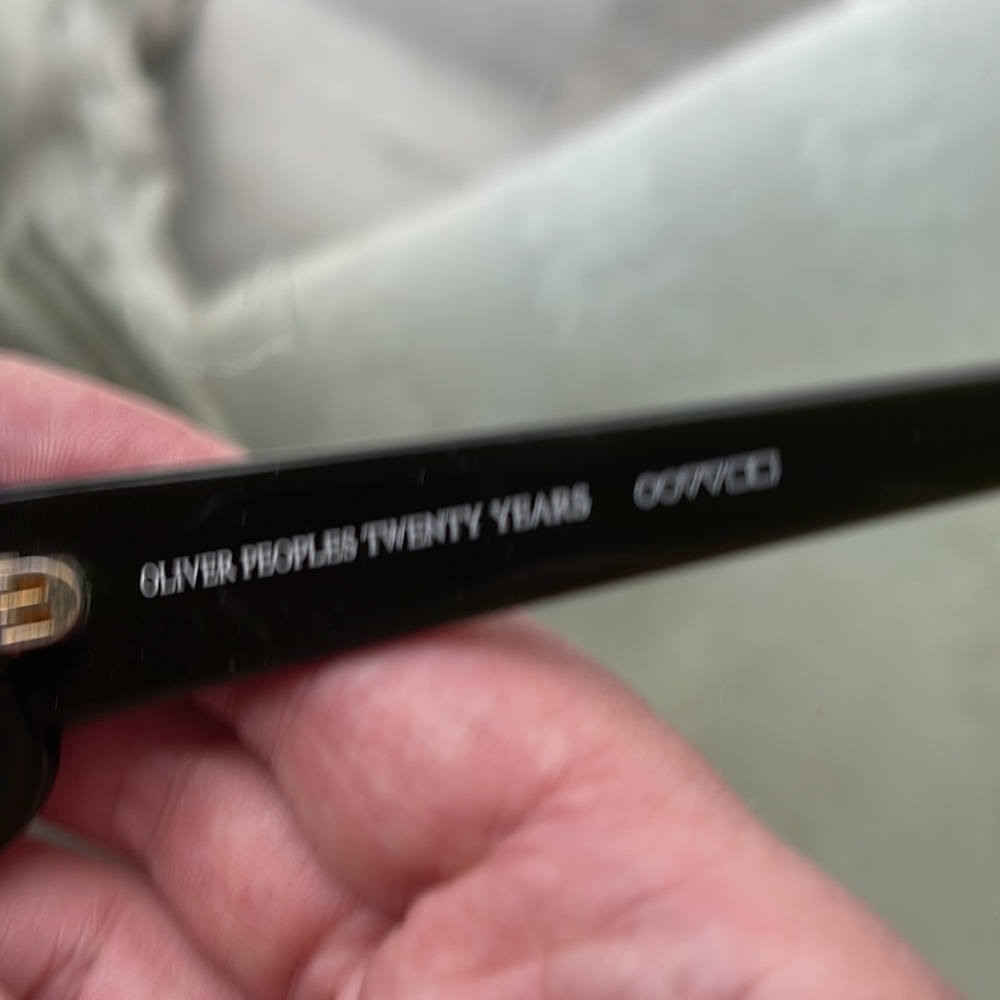 OLIVER PEOPLES SUNGLASSES - Picture 5 of 8